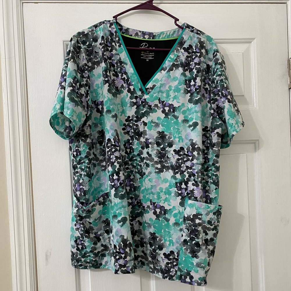 Healing Hands Premier Scrub Top